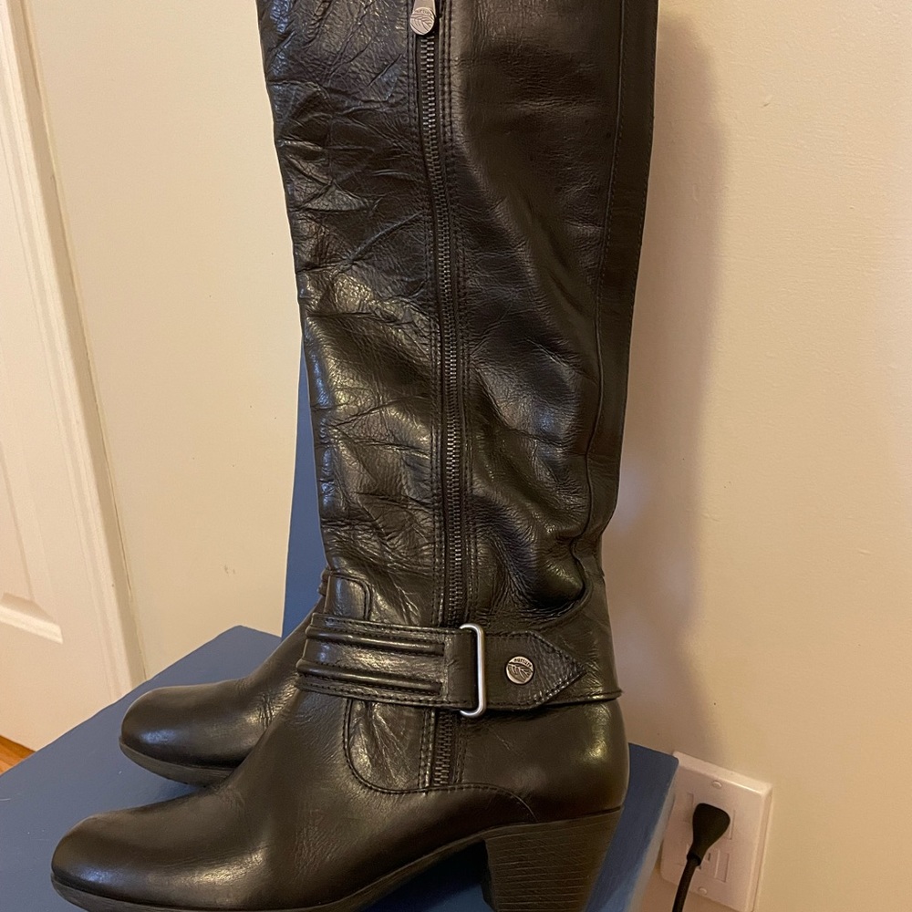 Nurture size 8 boot
